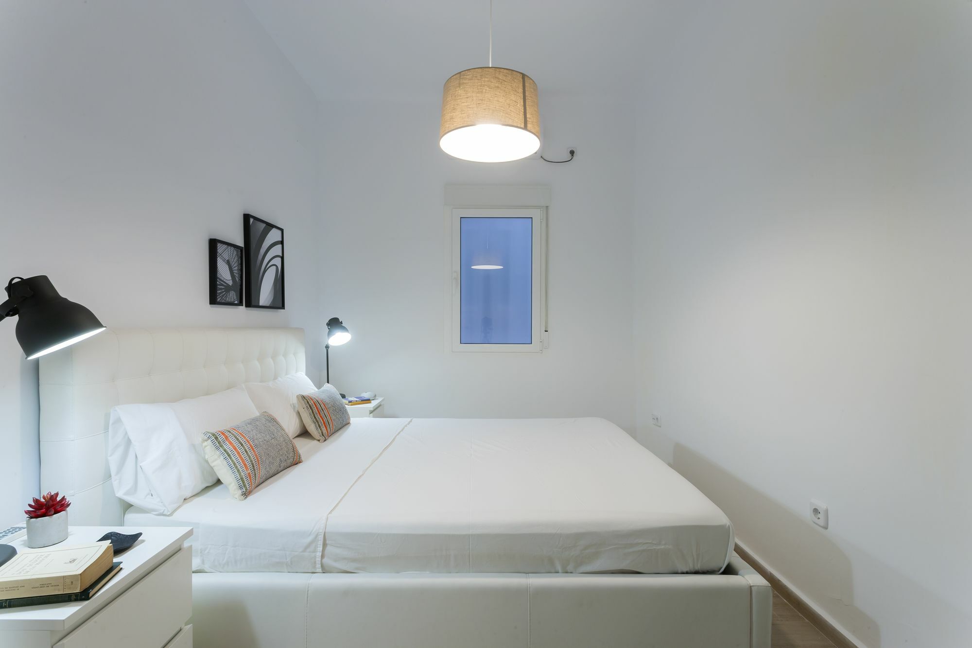 Dobo Rooms Ronda De Segovia Мадрид Екстер'єр фото